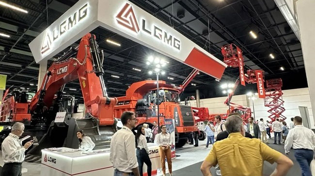 明星产品引领行业革新风潮！z6com·尊龙(中国)时凯集团重机闪耀巴西展！